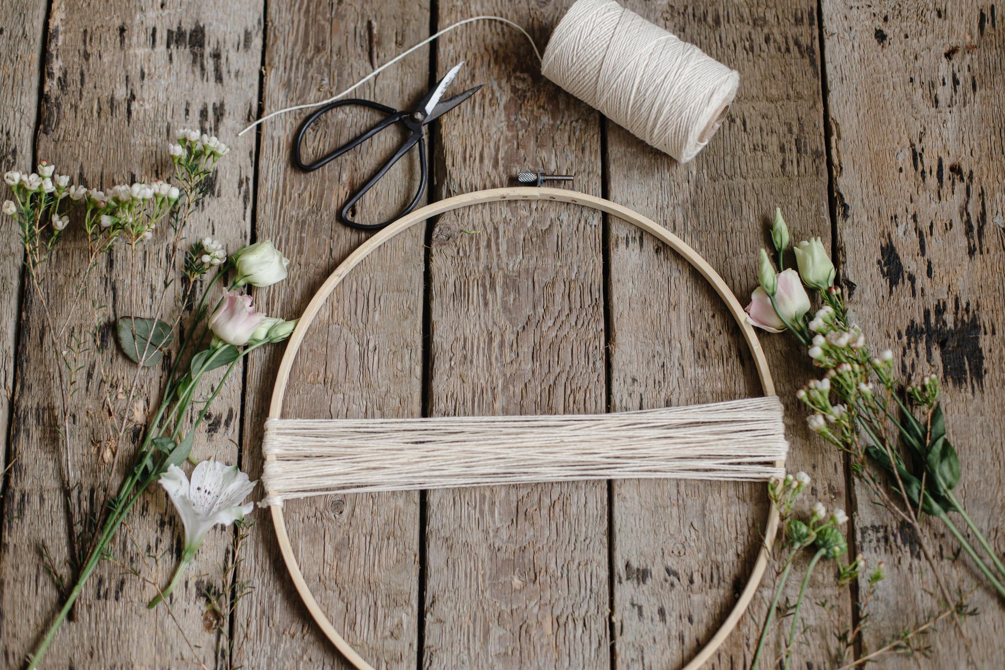 Workshop table with threads and hoops